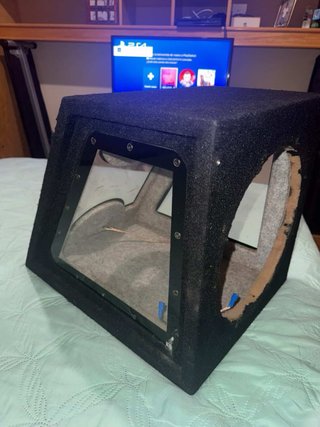 Caja de Subwoofer Negra