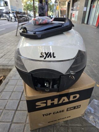 Baúl Moto SYM SH33 Negro/Blanco