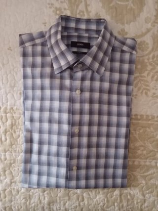 Camisa Hugo Boss cuadros azul M/41 usada una vez