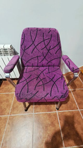 Mesa de salón con 6 sillas y 2 sillones