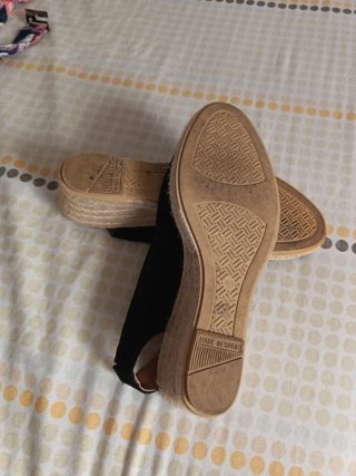 Zapatos negros de cuña