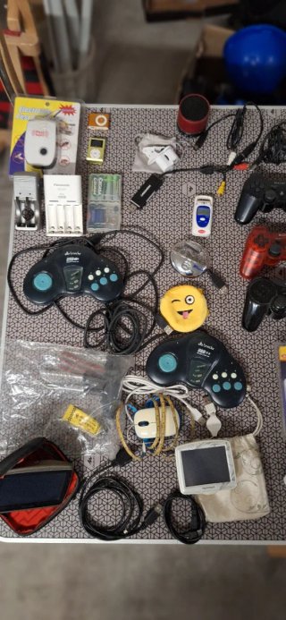 Lote Electrónica: Mandos PS, MP3, USB, Altavoz