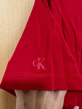 Camiseta Calvin Klein Roja