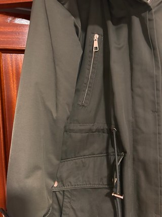 Cazadora Pull&Bear verde con capucha