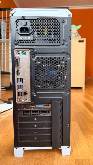 PC AMD Ryzen 5 1600/RX 570 8GB/RAM 16GB/SSD 447GB