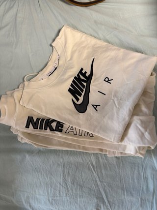 Conjunto chándal Nike beige y negro