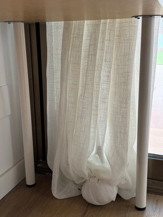 Escritorio IKEA blanco con cajonera