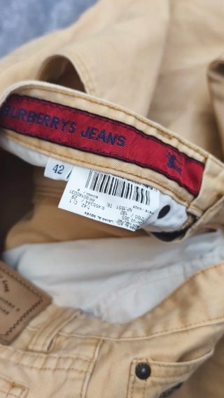 Vaqueros Burberry Beige
