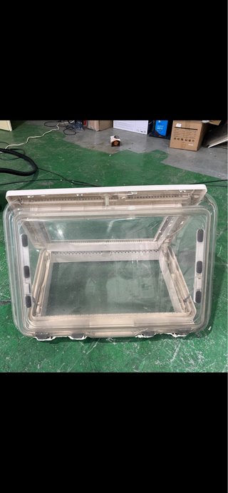 Claraboya Dometic 70x50