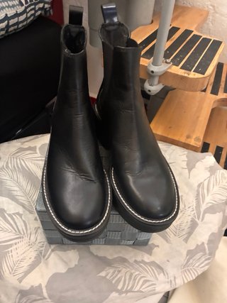 Botines Chelsea Zara Negros