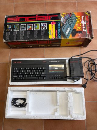 Sinclair ZX Spectrum +2 128K Ordenador Pack de Segunda mano por