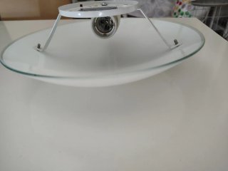 Plafón de cristal y metal