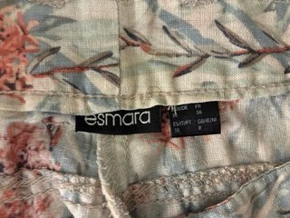 Pantalón corto estampado floral talla 38