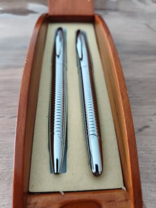 Estuche madera 2 bolígrafos coleccionista