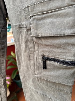 Pantalón Cargo Bershka Talla L Verde Militar