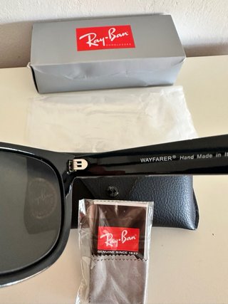 Gafas de sol negras