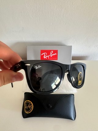 Gafas de sol negras