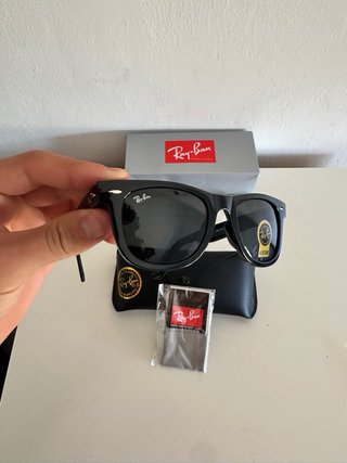 Gafas de sol negras