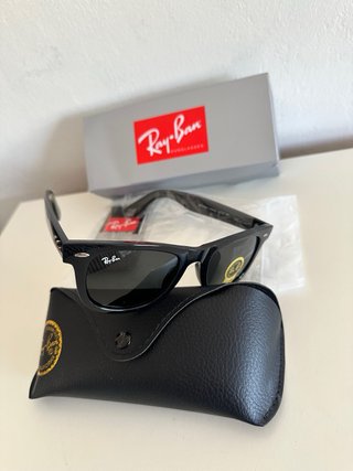 Gafas de sol negras