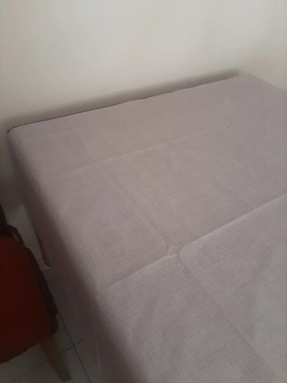 Mantel alargado plastificado beige