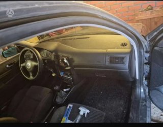 Volkswagen Golf 2003
