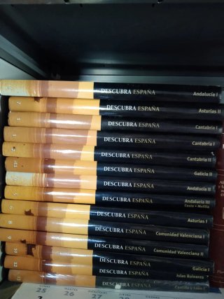 Colecciones de libros diferentes