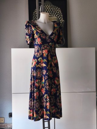 Vestido largo midi de Desigual. Talla M