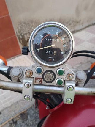 Honda Rebel 250 Roja