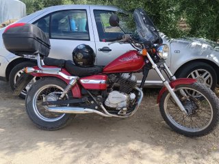 Honda Rebel 250 Roja