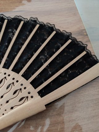 Abanico Vintage Negro Bambú Encaje