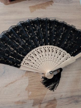 Abanico Vintage Negro Bambú Encaje