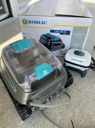 Robot Zodiac CNX 30. Impecable, con caja original