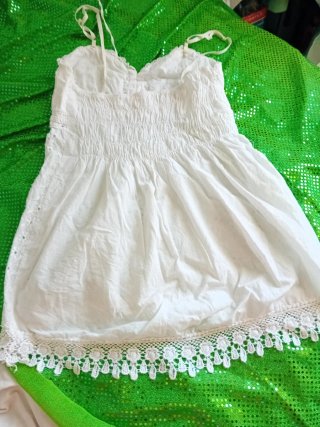 Top nuevo encaje talla 34 Con elástico detrás
