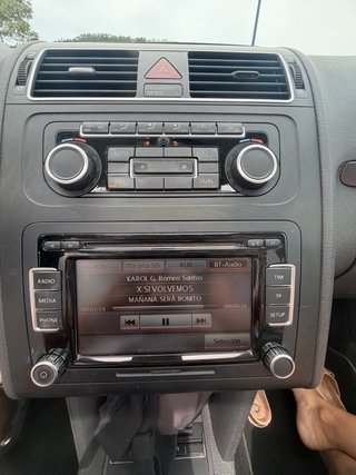 Volkswagen Touran 1.6 TDi 2012