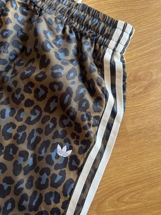 Pantalón  estampado leopardo
