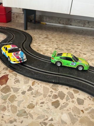 ¡50% descuento!  Pista Coches Eléctricos Niños.