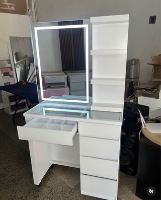 Tocador de maquillaje Hollywood a tu gusto