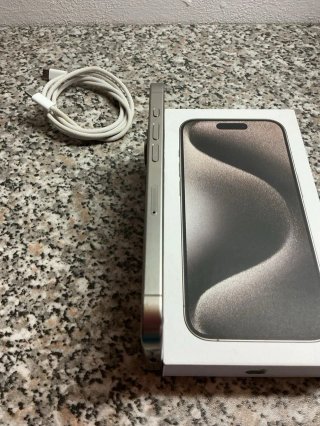 Iphone 15 Pro Plateado 256GB como nuevo!