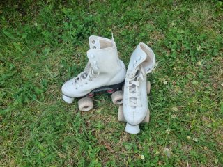 Patines de 4 ruedas blancos