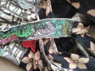 Camiseta Desigual Talla M Murciélago. Talla M.