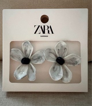 Pendientes flor Zara nuevos