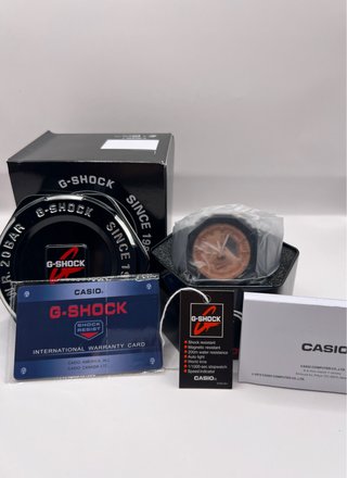 Casio G-Shock Negro y Dorado