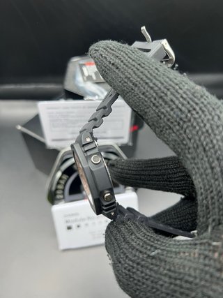 Casio G-Shock Negro y Dorado
