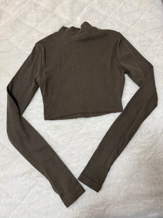 Camiseta manga larga marrón crop top