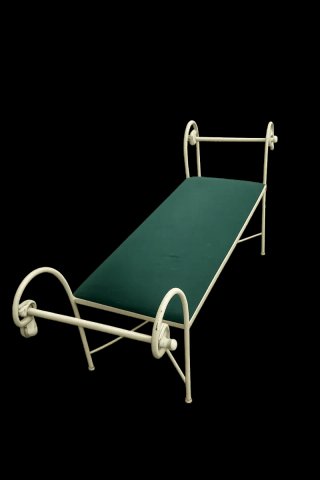 Sillón decorativo metal y tela verde