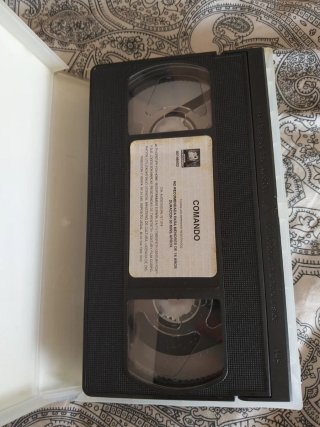 2 Películas VHS Schwarzenegger (Español)