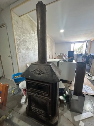 Chimenea de leña metálica