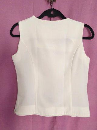 Blusa creme sem mangas