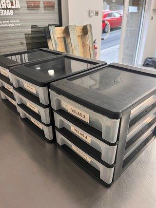 Cajoneras de plástico para sobremesa (tres)