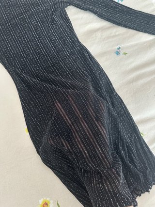 Vestido negro transparente con brillos